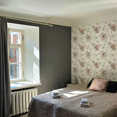 Godart Rooms Guesthouse Талин Екстериор снимка