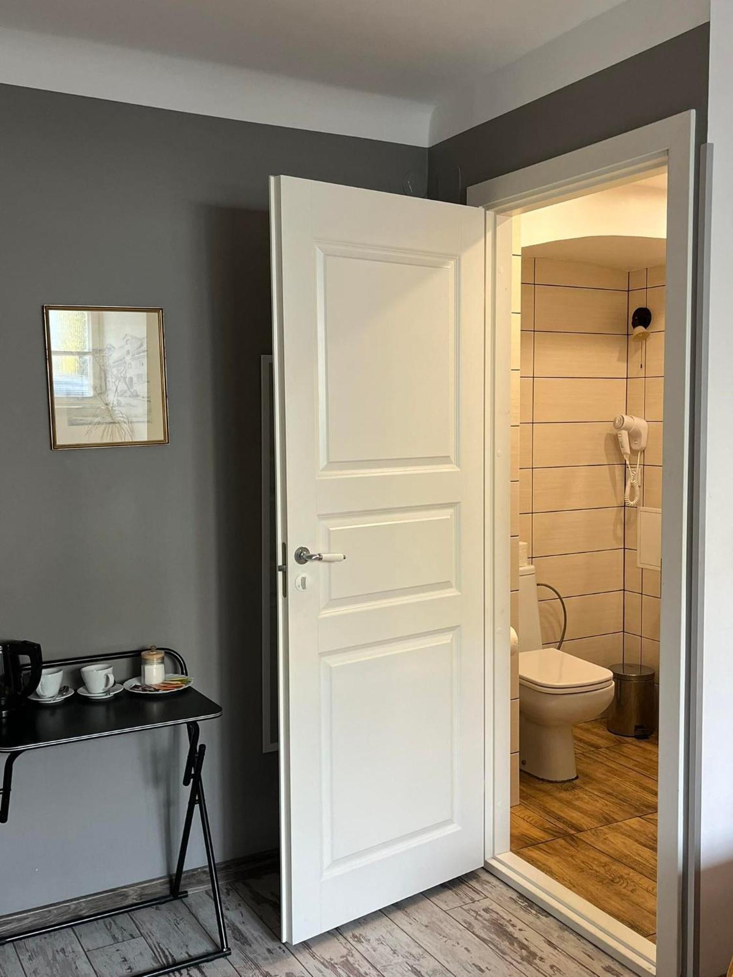 Godart Rooms Guesthouse Талин Екстериор снимка