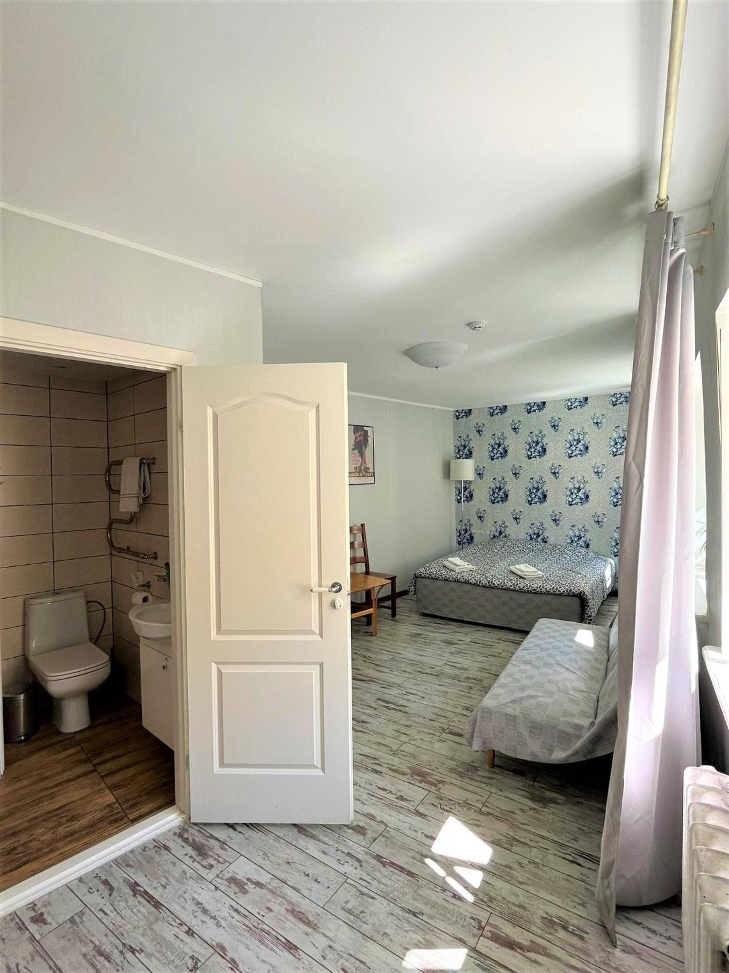Godart Rooms Guesthouse Талин Екстериор снимка