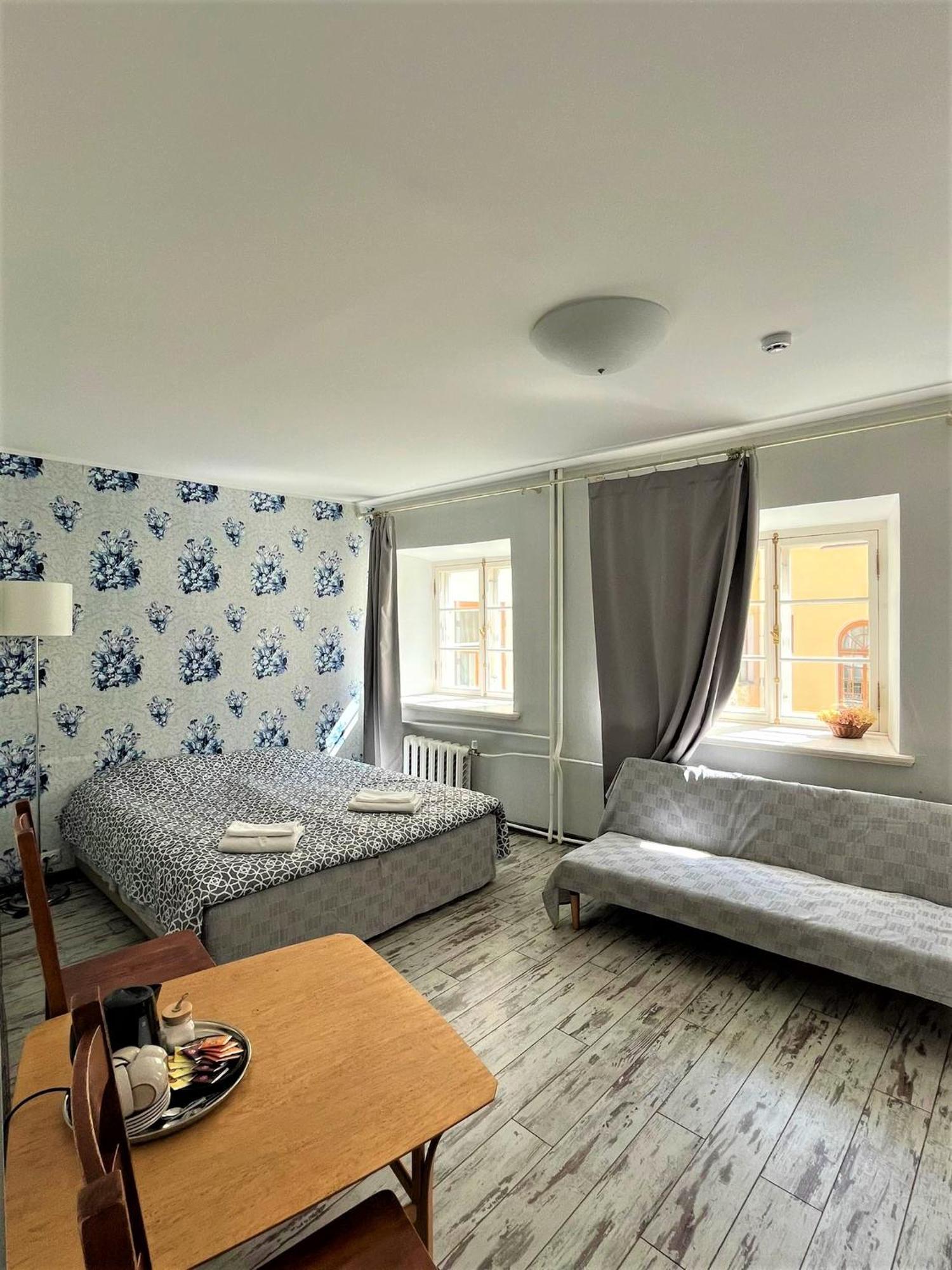 Godart Rooms Guesthouse Талин Екстериор снимка