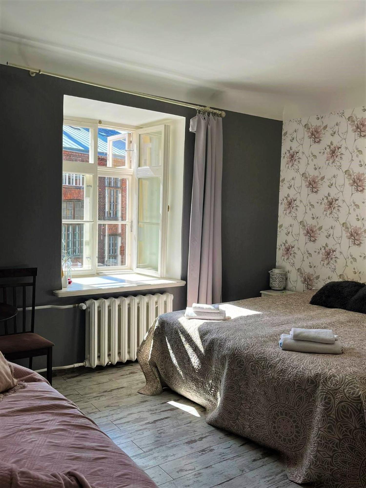 Godart Rooms Guesthouse Талин Екстериор снимка