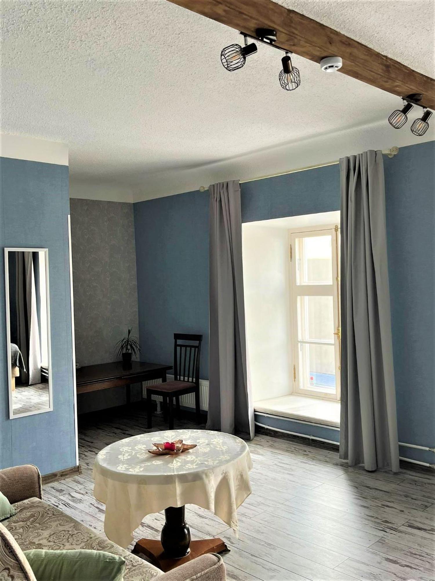 Godart Rooms Guesthouse Талин Екстериор снимка