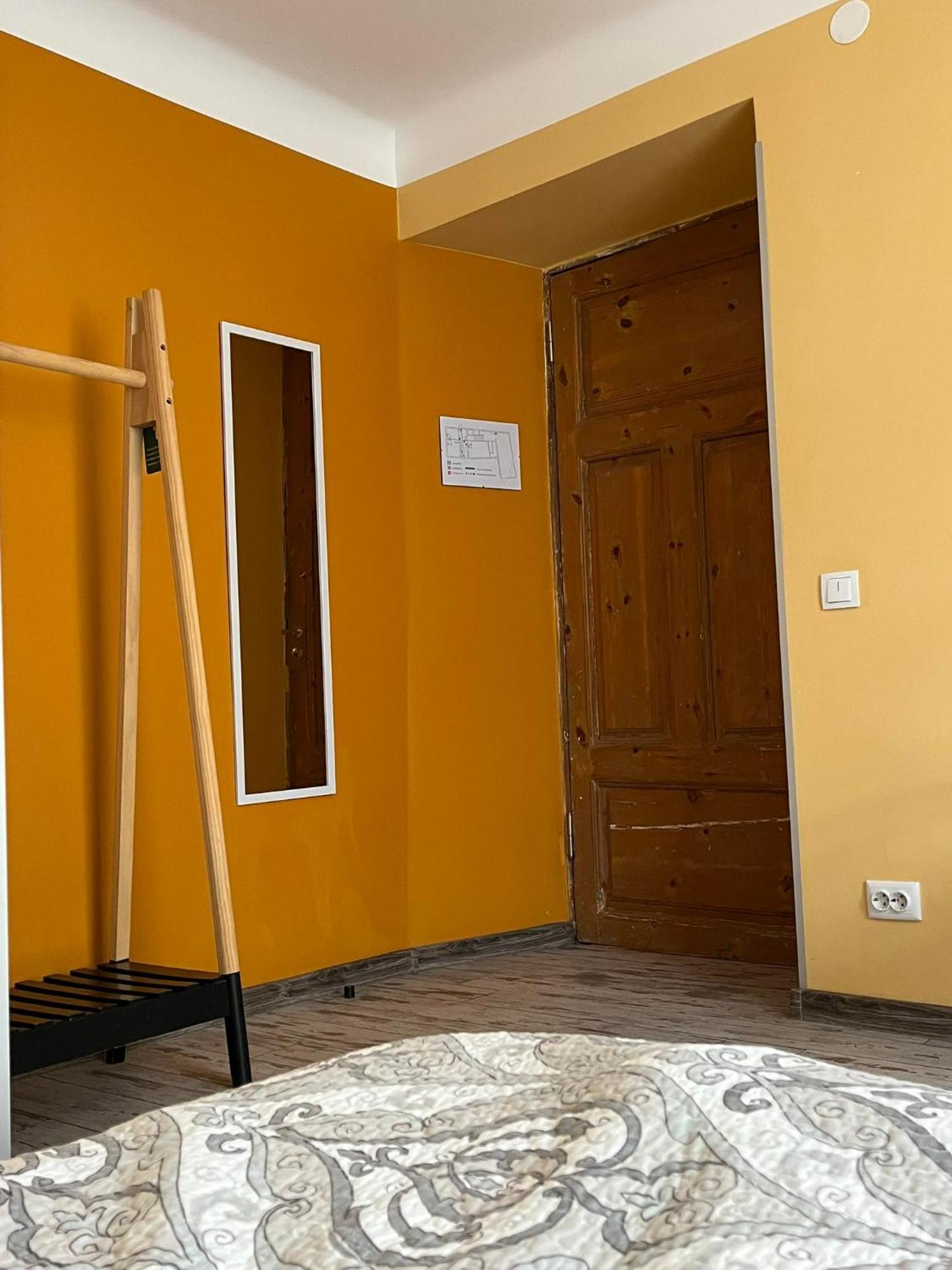 Godart Rooms Guesthouse Талин Екстериор снимка