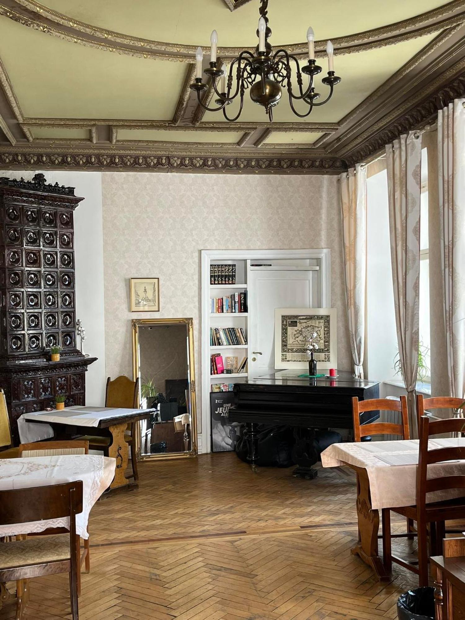 Godart Rooms Guesthouse Талин Екстериор снимка
