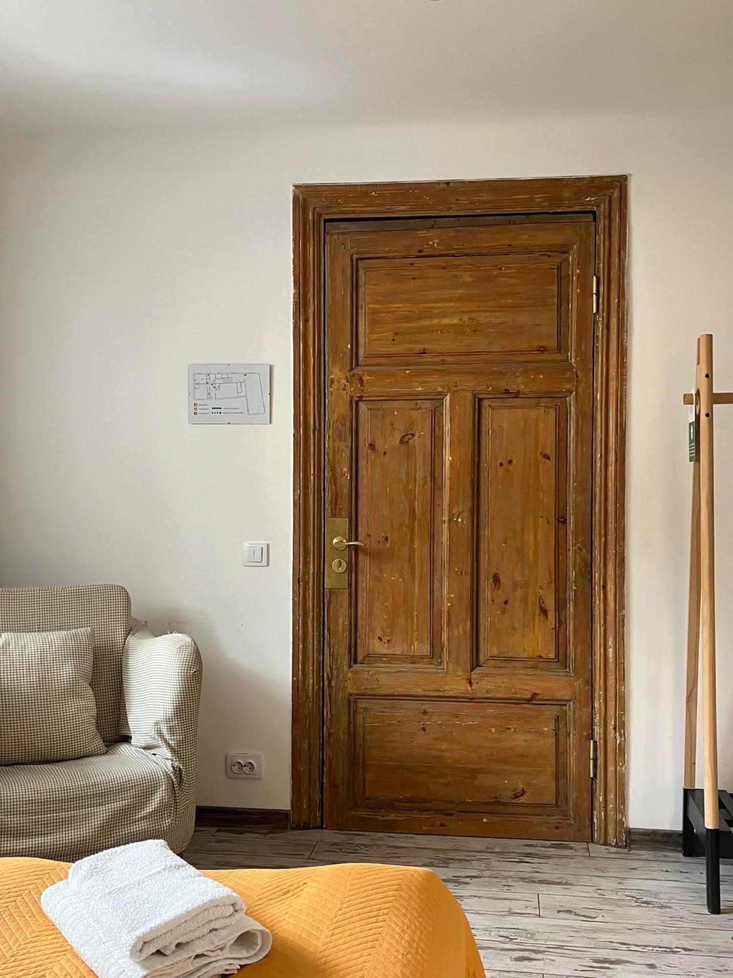 Godart Rooms Guesthouse Талин Екстериор снимка