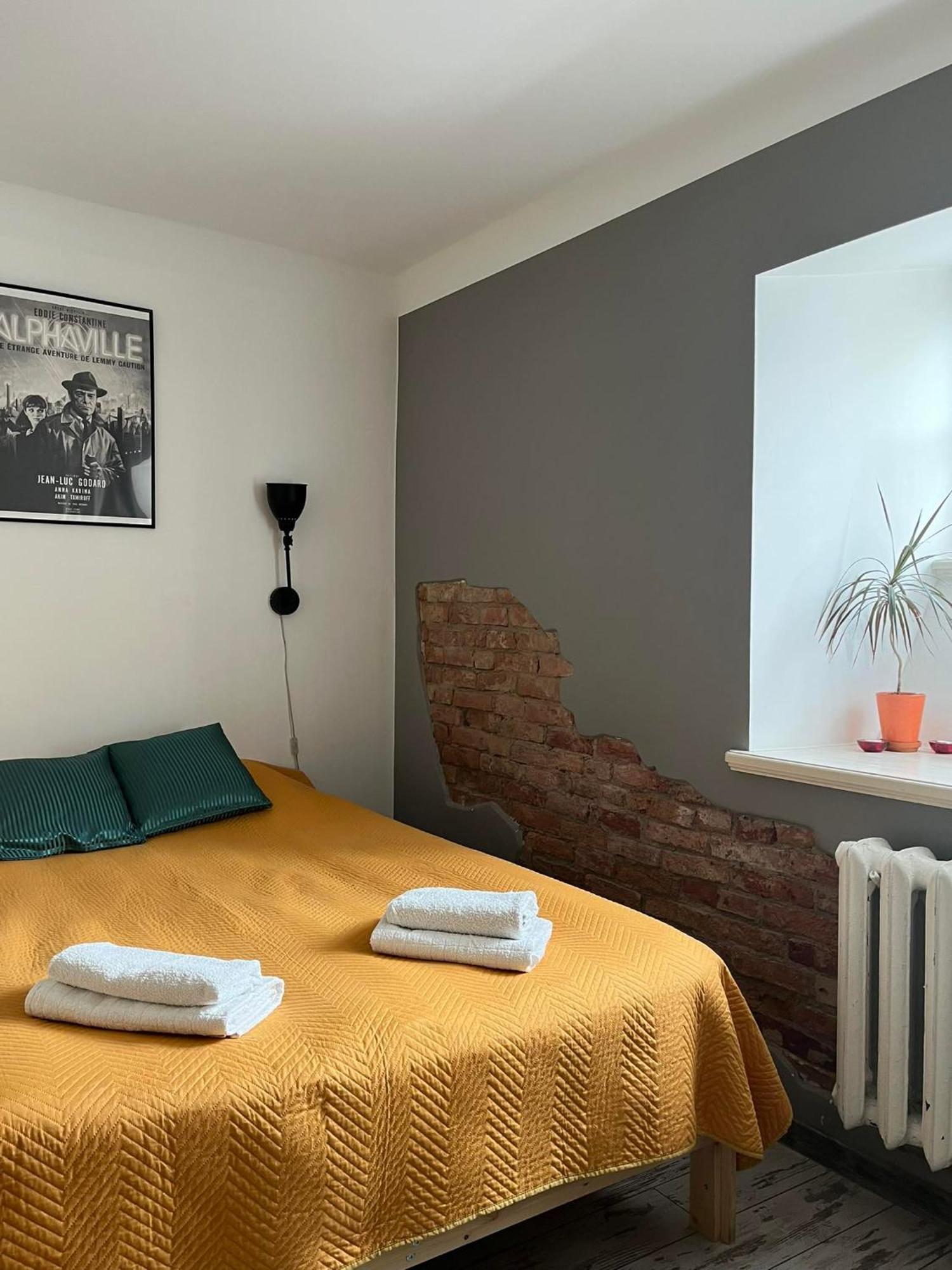 Godart Rooms Guesthouse Талин Екстериор снимка