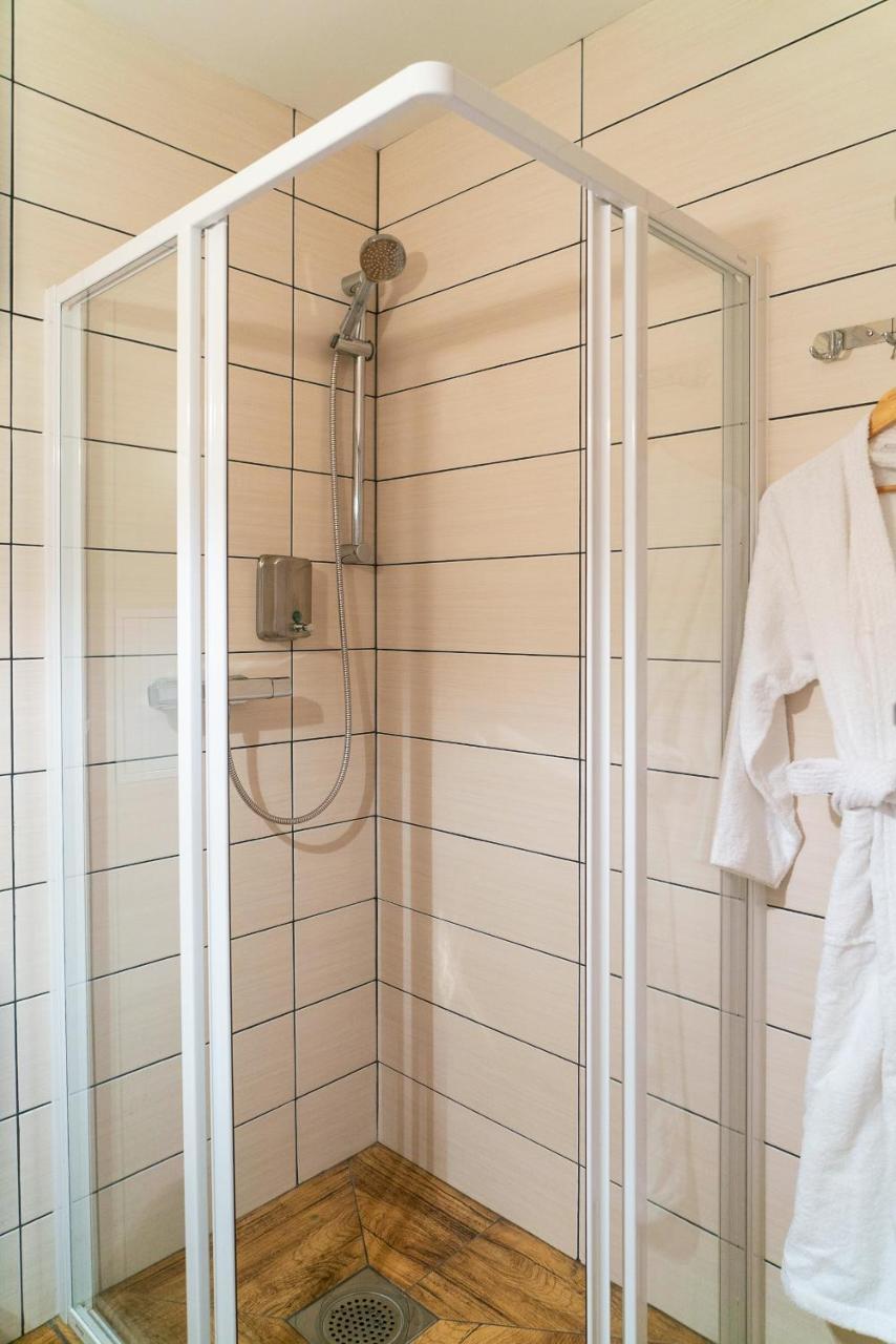 Godart Rooms Guesthouse Талин Екстериор снимка