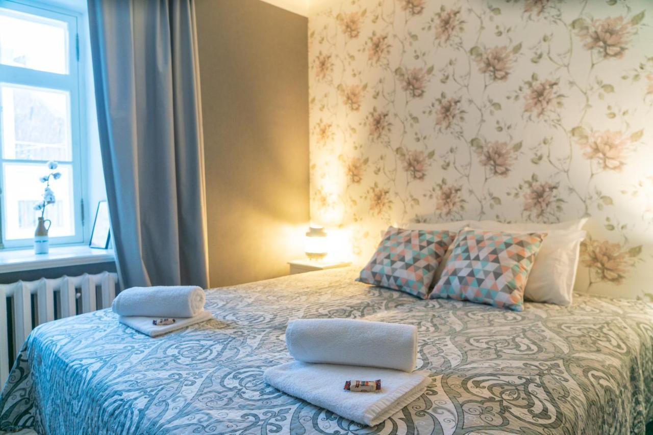 Godart Rooms Guesthouse Талин Екстериор снимка