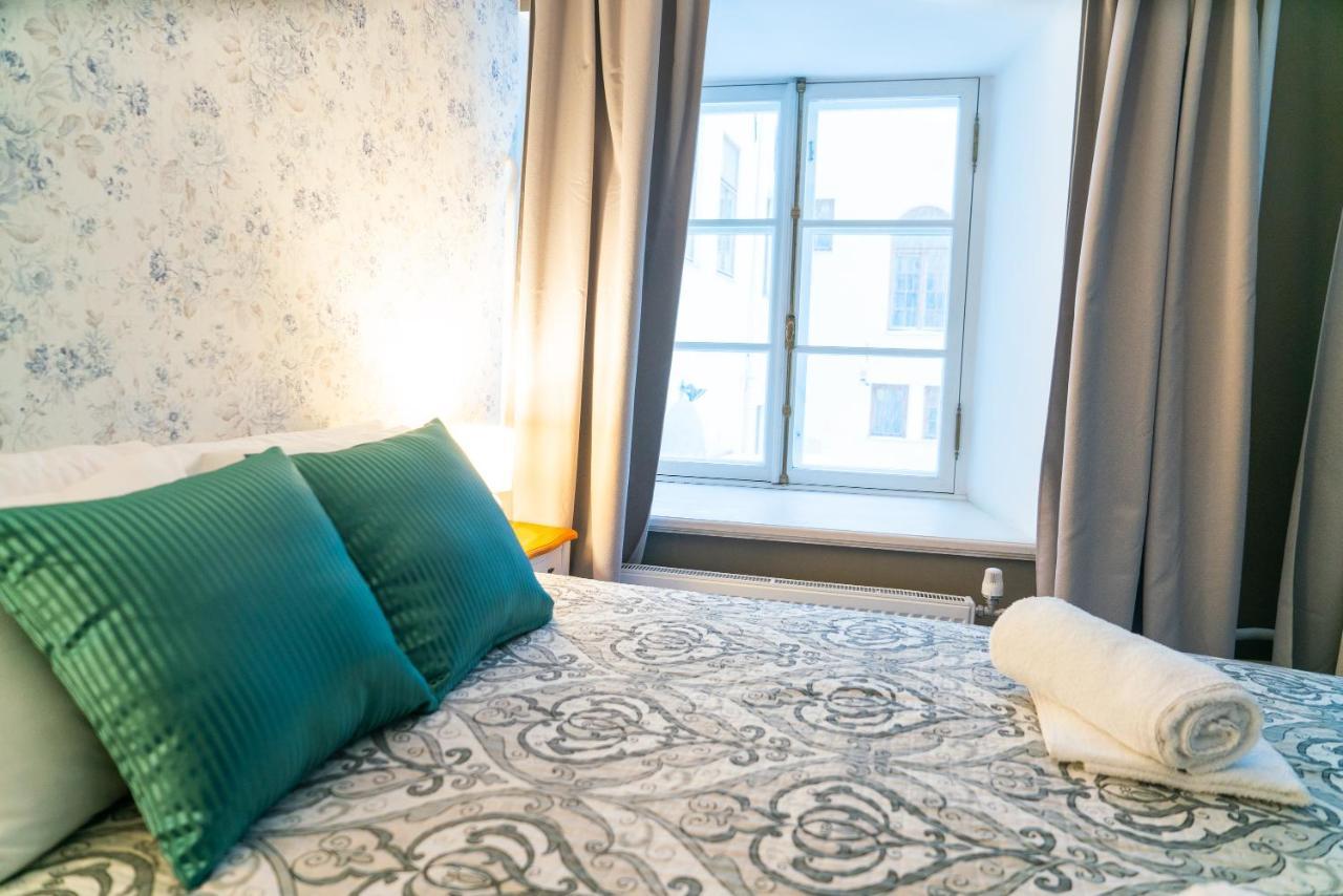 Godart Rooms Guesthouse Талин Екстериор снимка